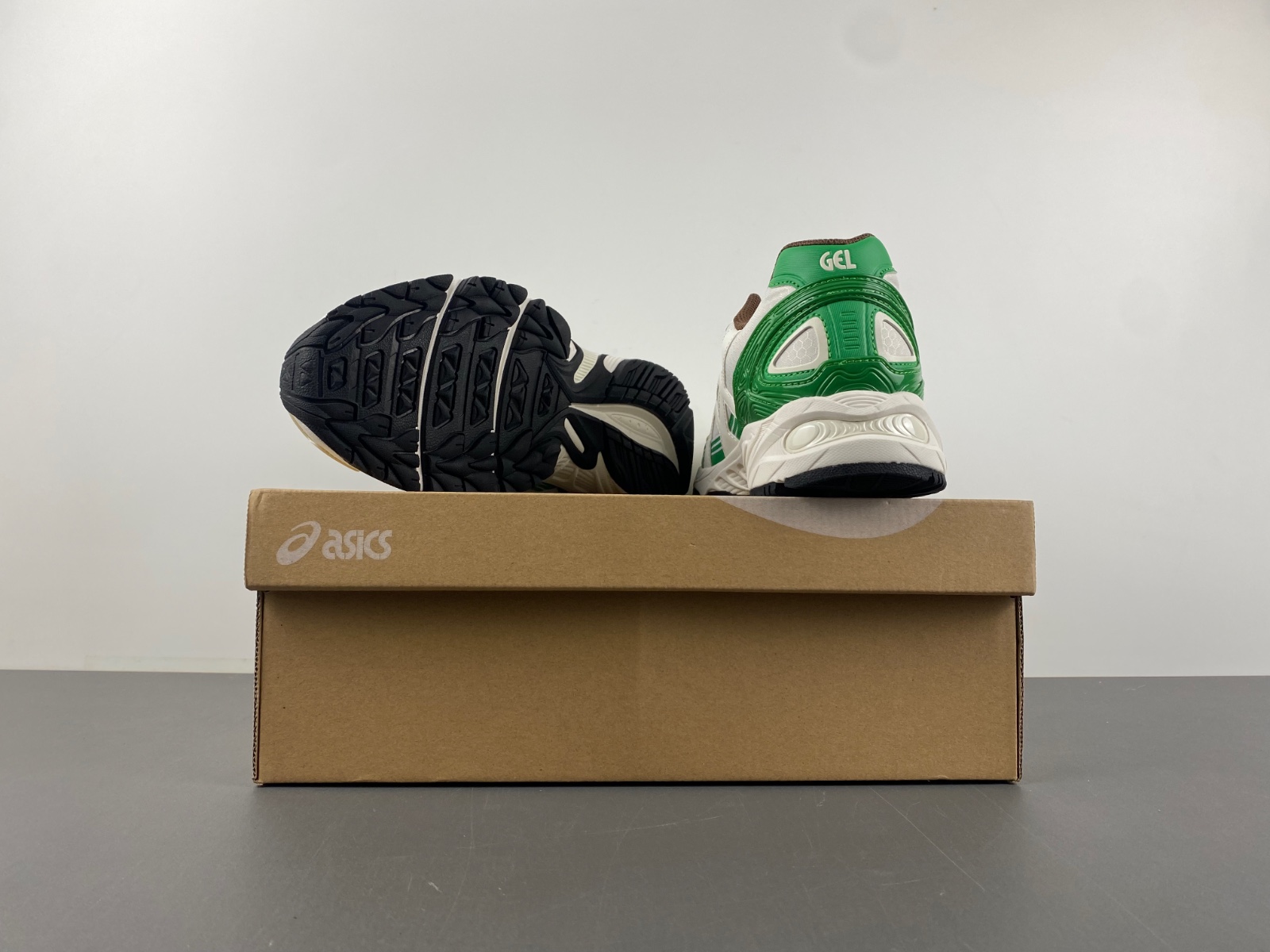 ASICS sneaker