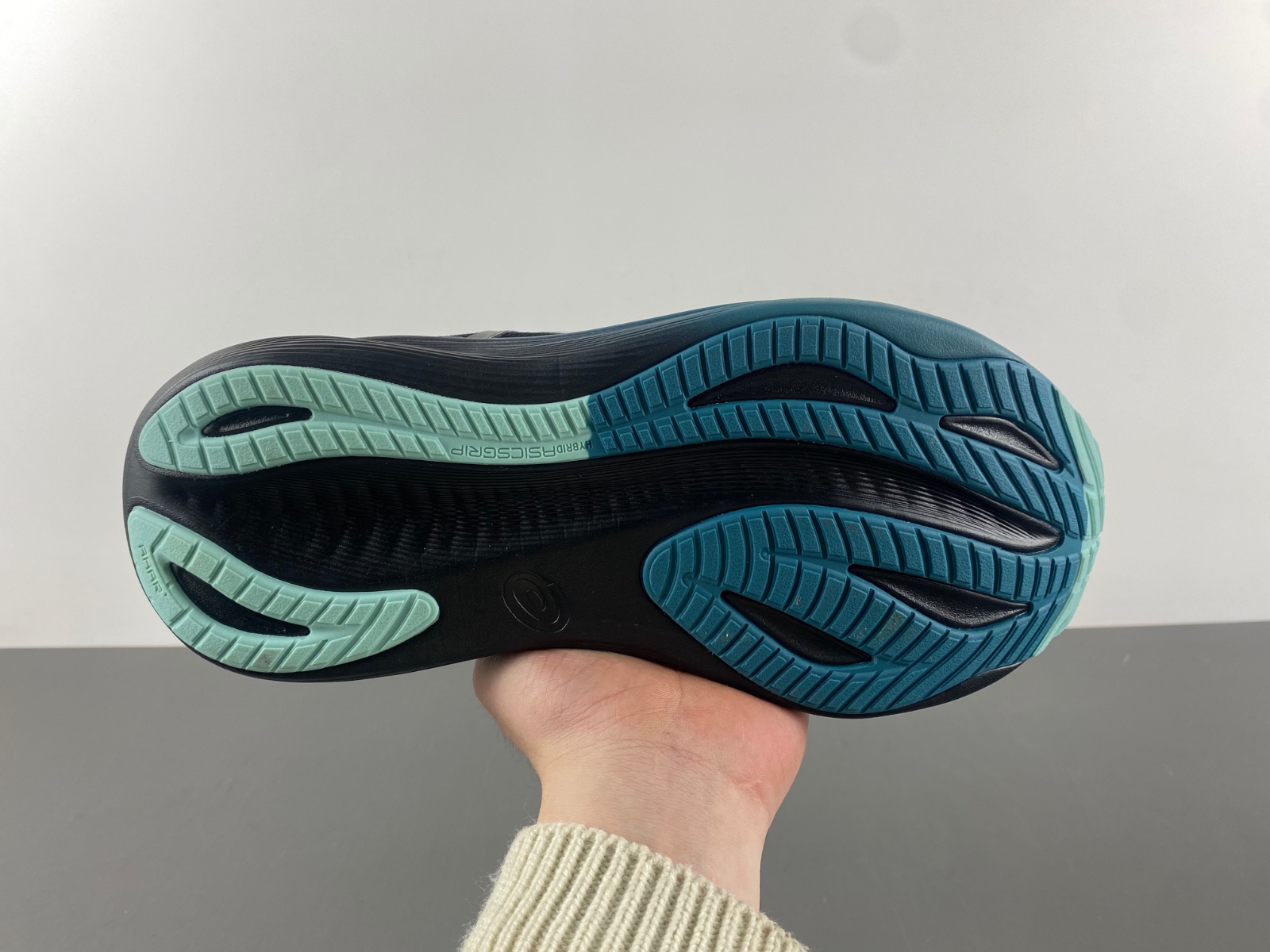 ASICS sneaker