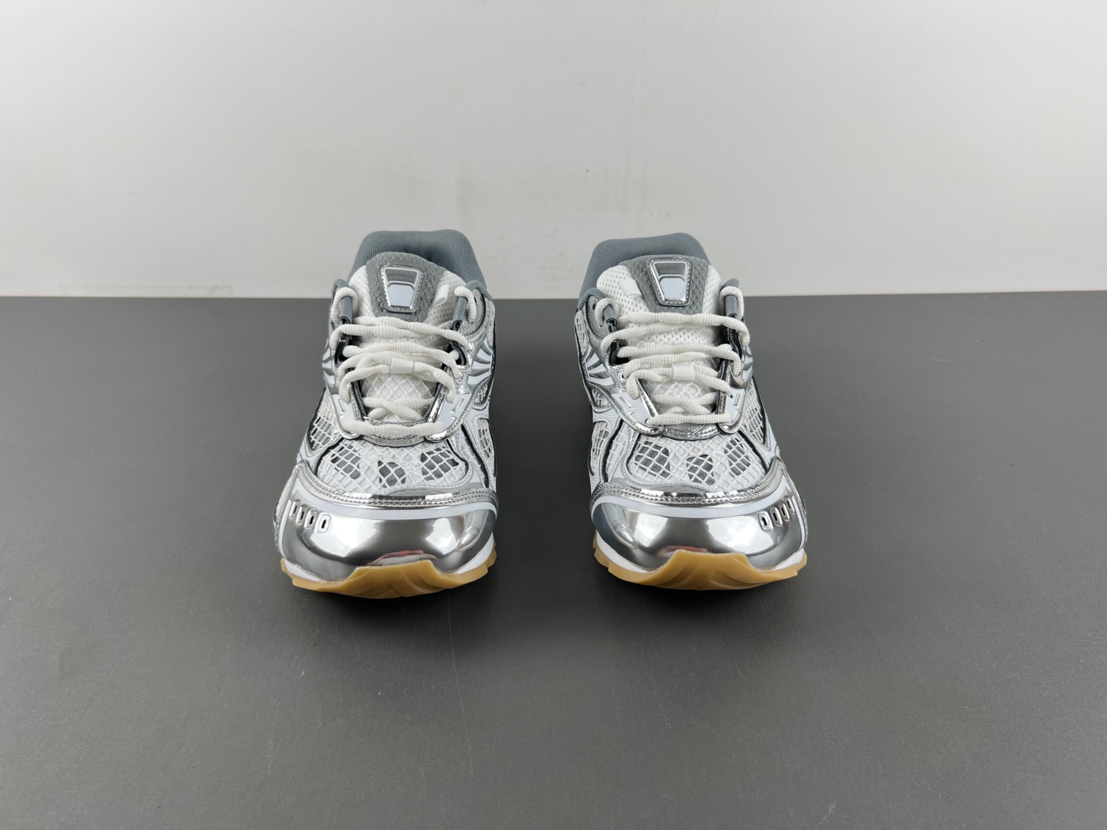 b0tte*a Ven*ta sneaker