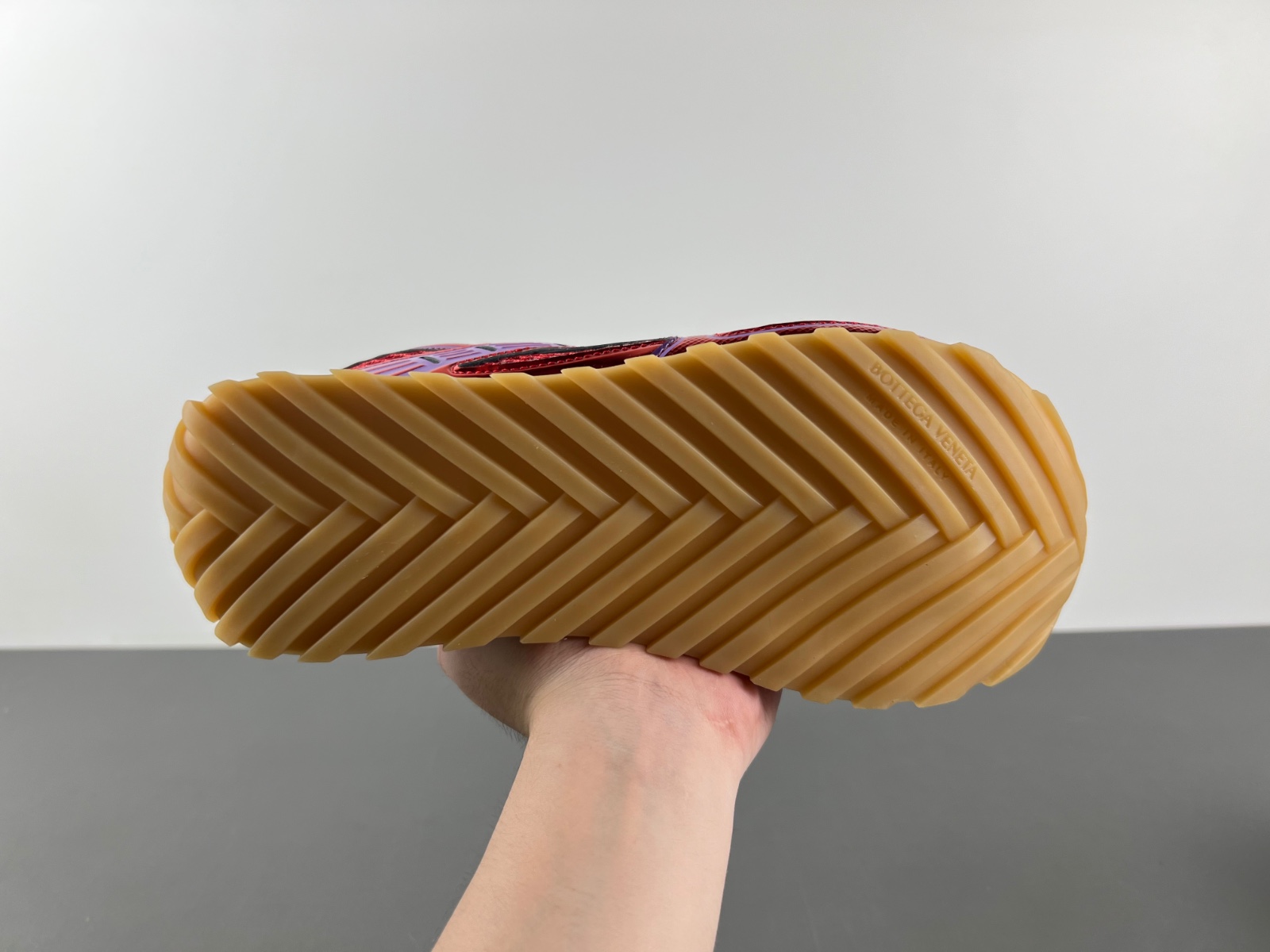 b0tte*a Ven*ta sneaker