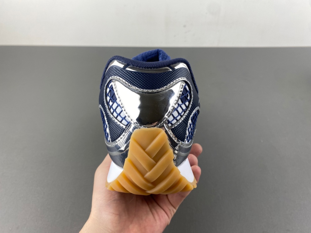b0tte*a Ven*ta sneaker