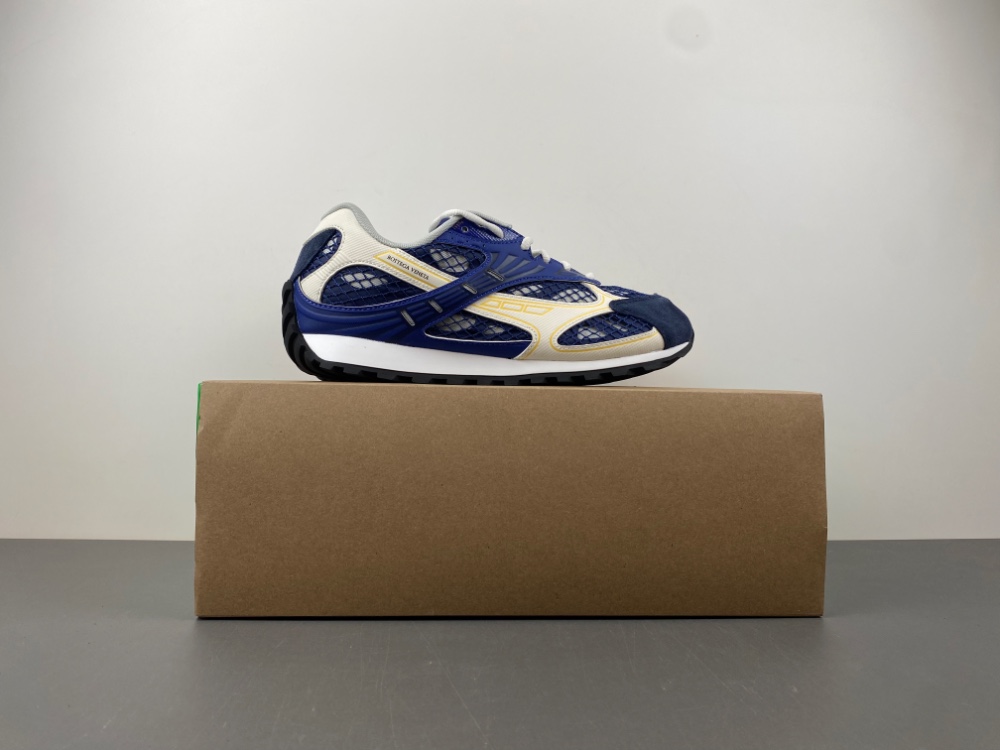 b0tte*a Ven*ta sneaker