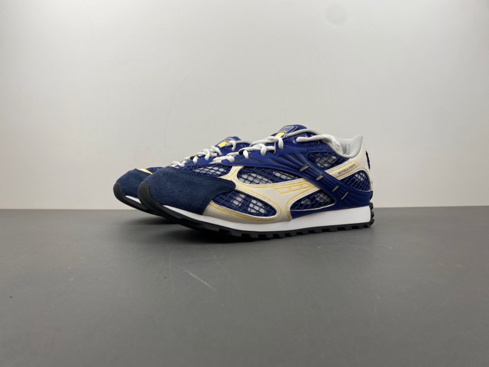 b0tte*a Ven*ta sneaker