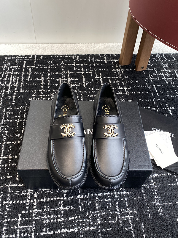 Chanel Leather CC Logo Loafers
