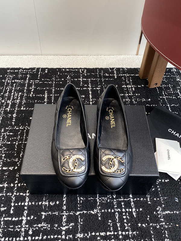 Chanel Leather CC Logo Loafers