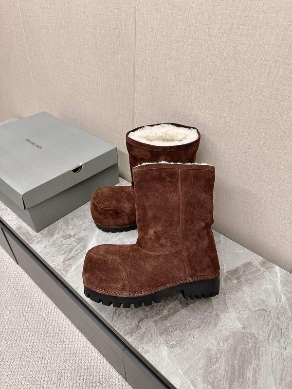 Balenciaga Winter Boots (Middle-Top)
