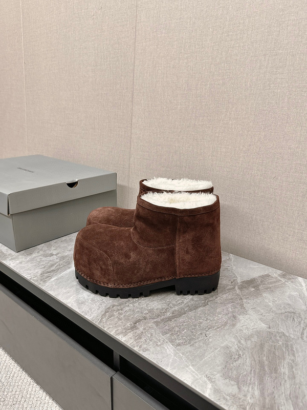 Balenciaga Winter Boots (Low-Top)