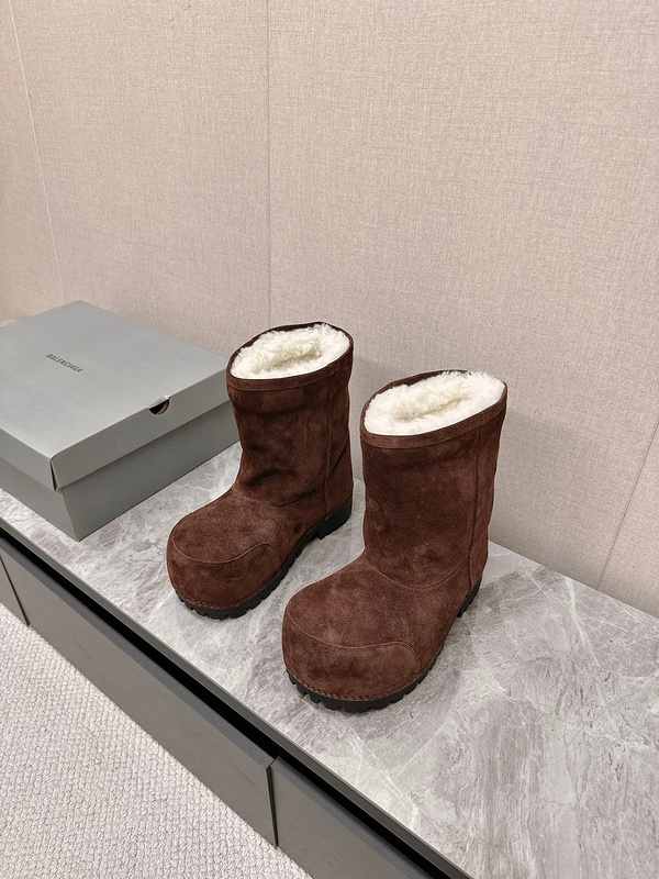 Balenciaga Winter Boots (Middle-Top)