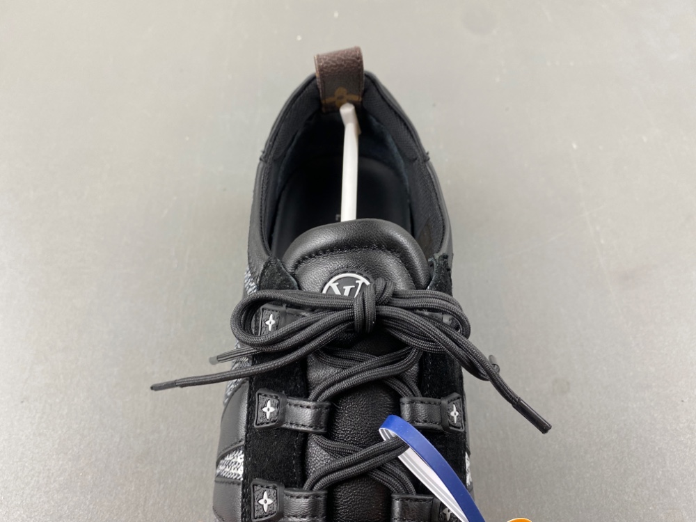 LV Sneakerina
