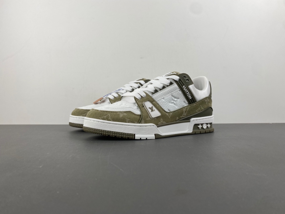 LV Trainer Sneaker