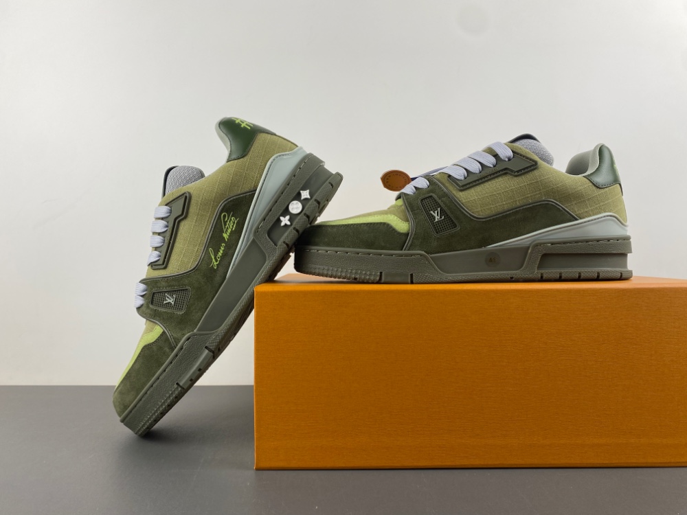LV Trainer Sneaker