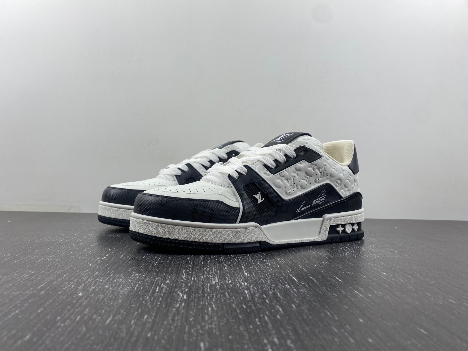 LV Trainer Sneaker