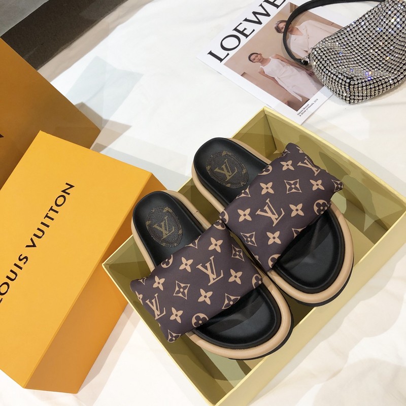 LV POOL PILLOW COMFORT MULE