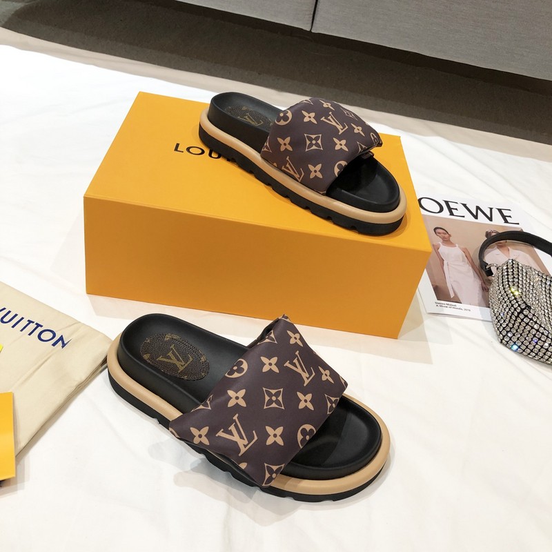 LV POOL PILLOW COMFORT MULE