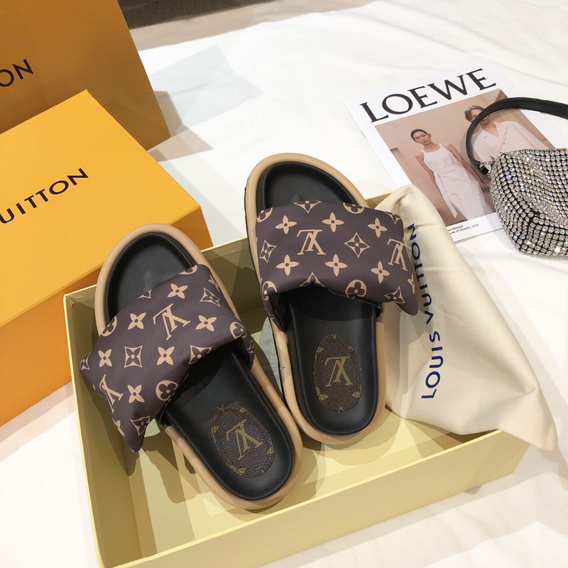 LV POOL PILLOW COMFORT MULE