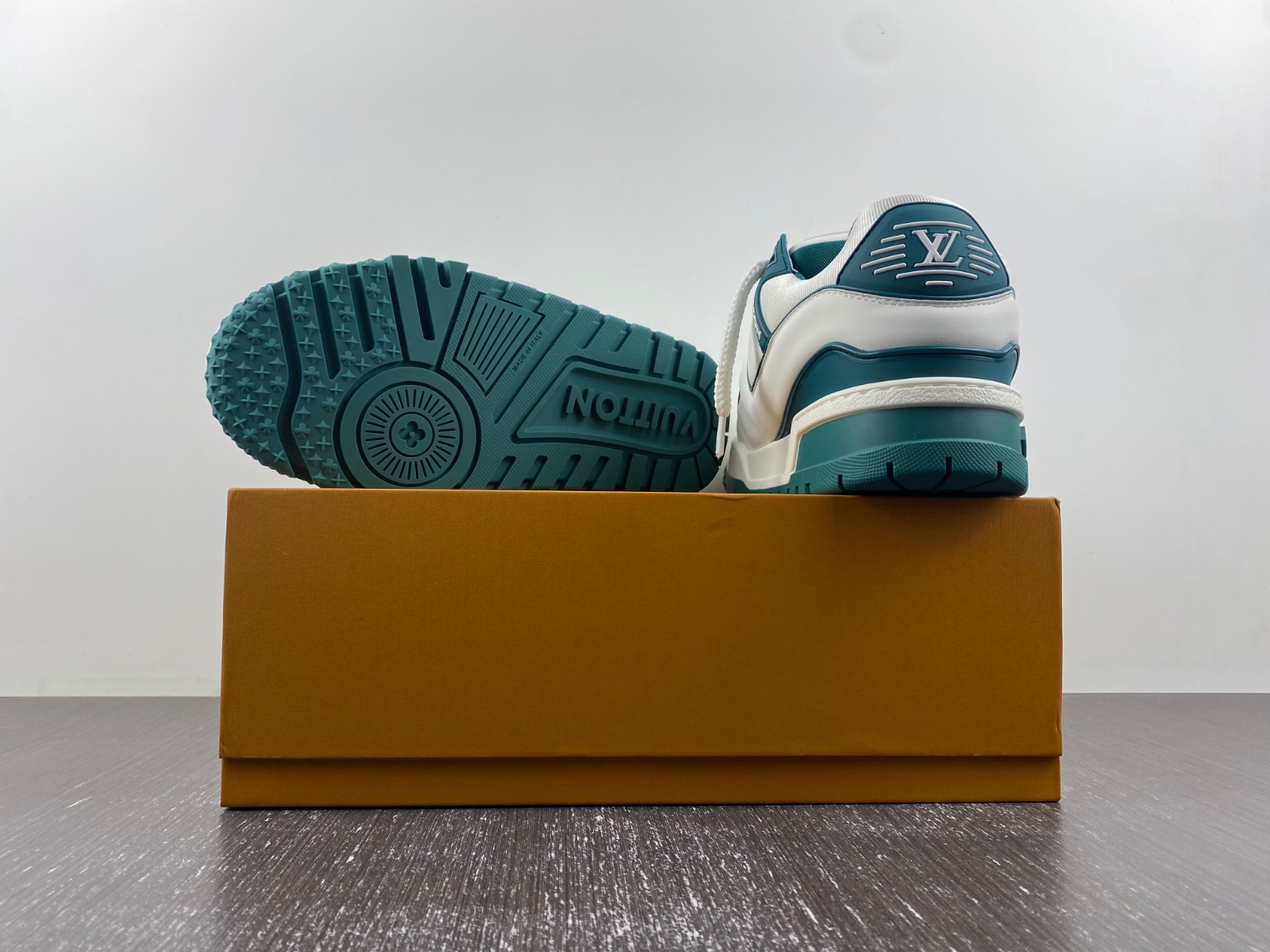 LV Trainer Maxi Sneaker