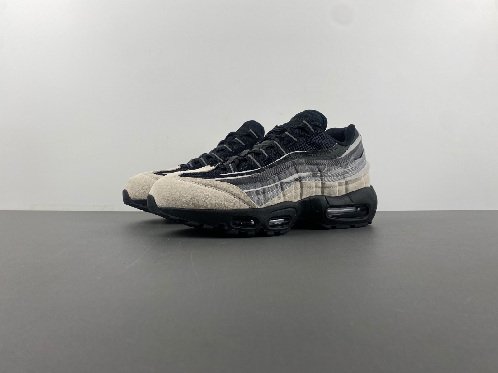 Comme des Garçons x Air Max 95 'Grey